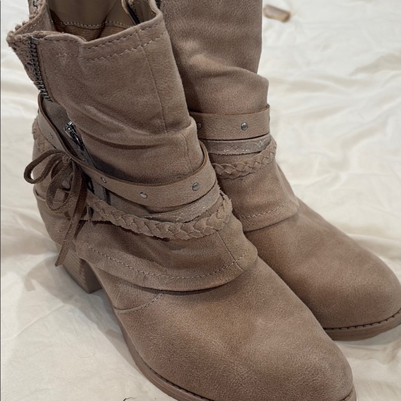 Tan Suede Heeled Boots with Tassel Detail - Picture 1 of 6